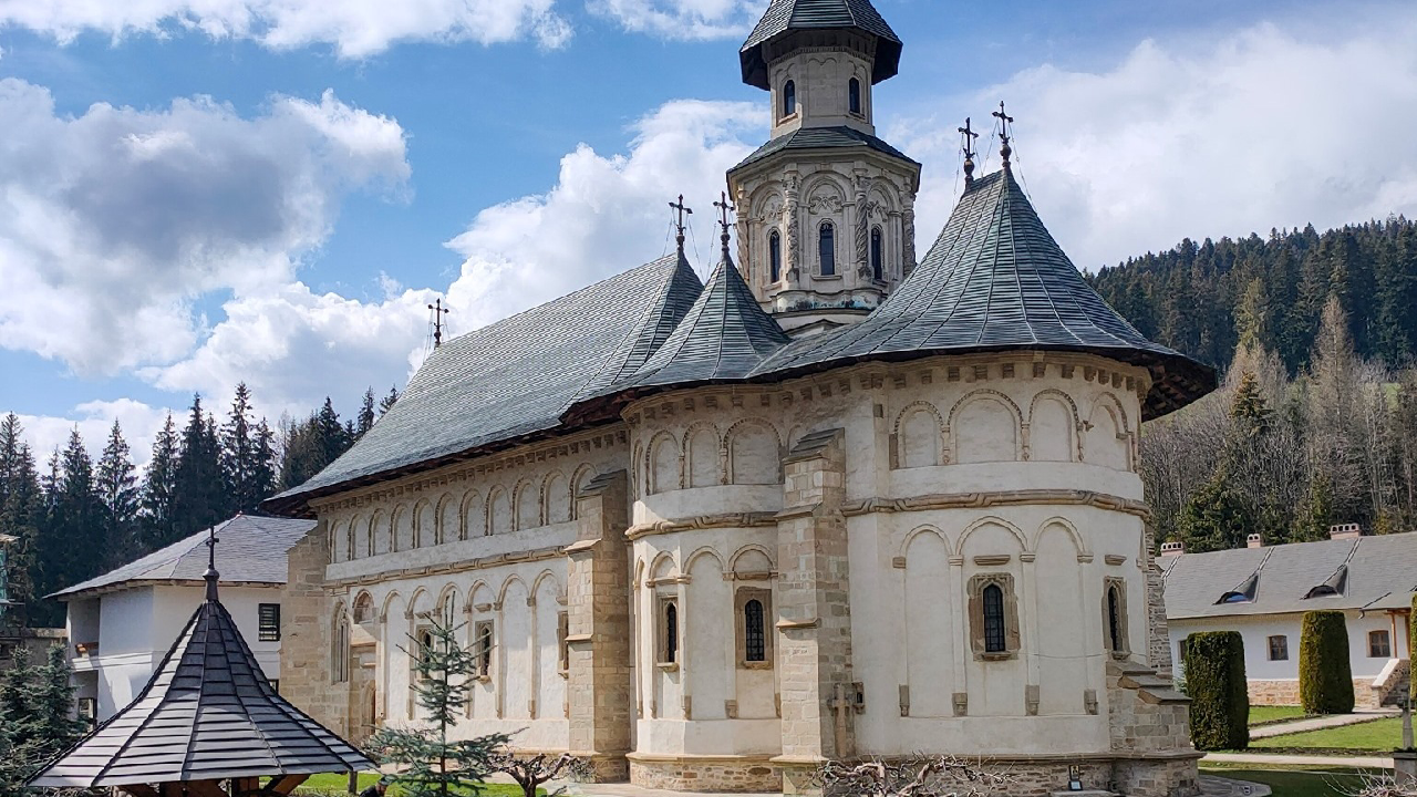 Mănăstirea Putna - istorie și spiritualitate românească