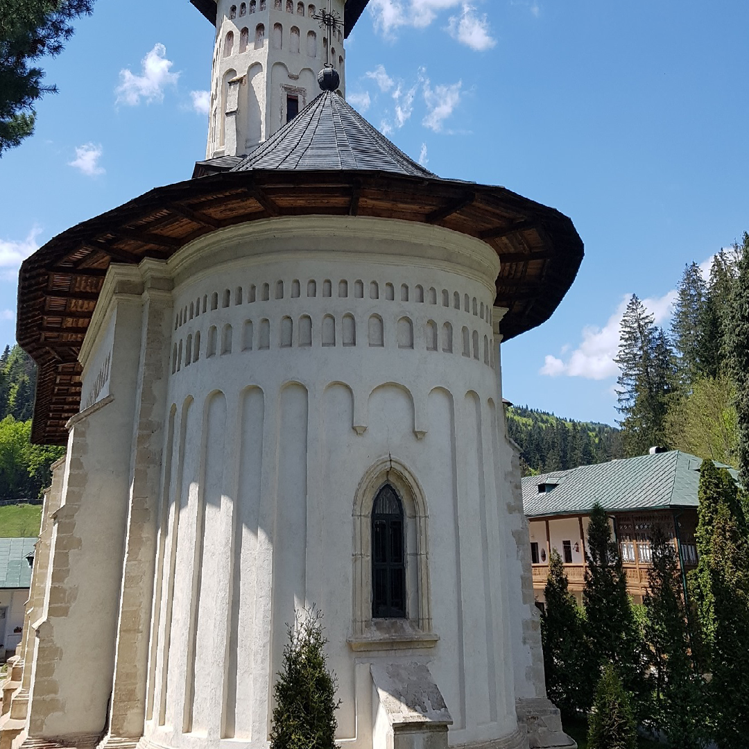 Mănăstirea Slatina - ctitoria domnitorului Alexandru Lăpușneanu